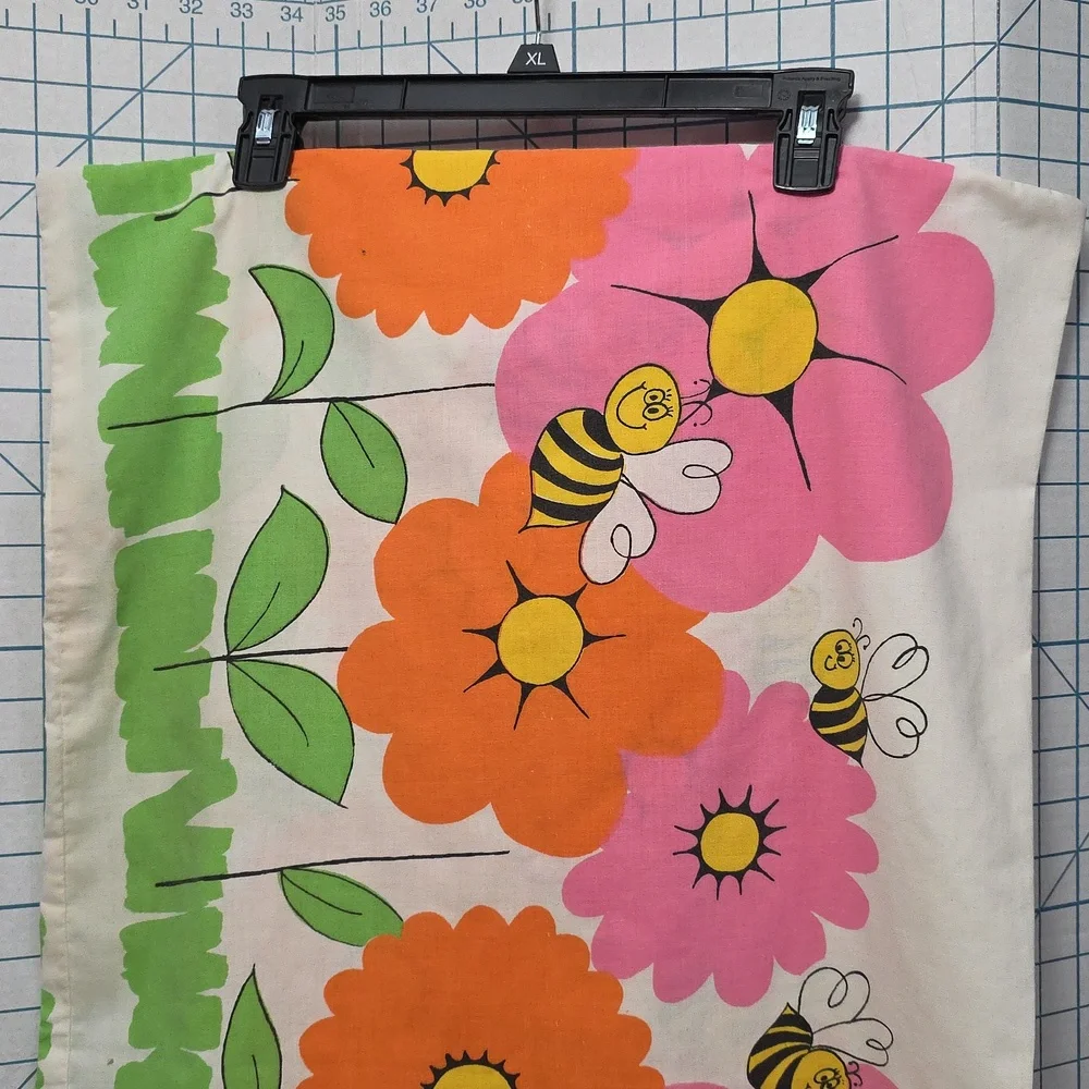 Pillowcase, “Flowers and Bees” by Cannon, Vintage, Monticello 1970s